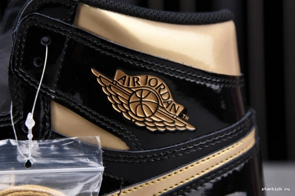(2020) 555088-032 Retro 1 Metallic Air 555088-032 Jordan High Gold Black 0812
